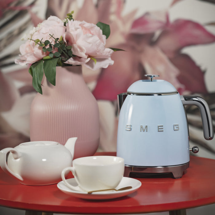 Smeg Retro Style Electric KLF05 Pastel Blue Mini Kettle